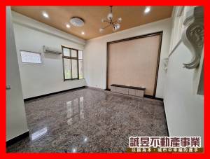 誠昱/文化路漂亮花園透天.